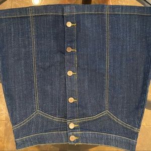 Denim mini skirt/never been worn